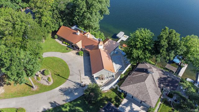 16290 Pretty Lake Road, Plymouth, IN 46563