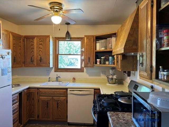 2023 CENTRAL BLVD, Rapid City, SD 57702