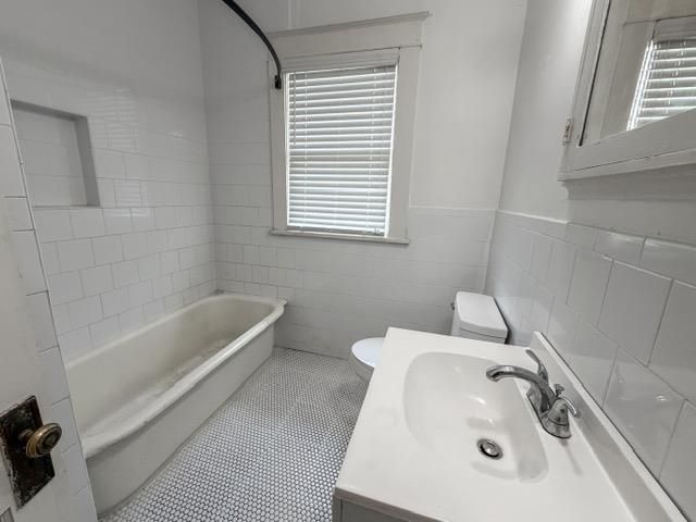 1047 N HIGHLAND AVE, Memphis, TN 38122