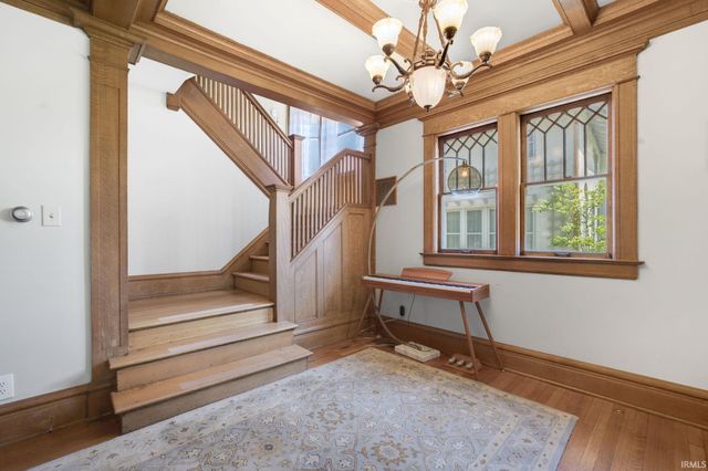 337 Edgewater Drive, Mishawaka, IN 46545