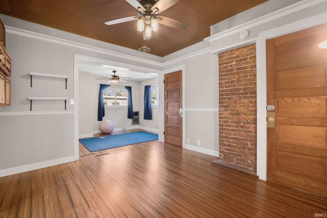 337 Edgewater Drive, Mishawaka, IN 46545