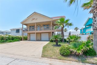 689 Morgan Cr, Port Aransas, TX 78373