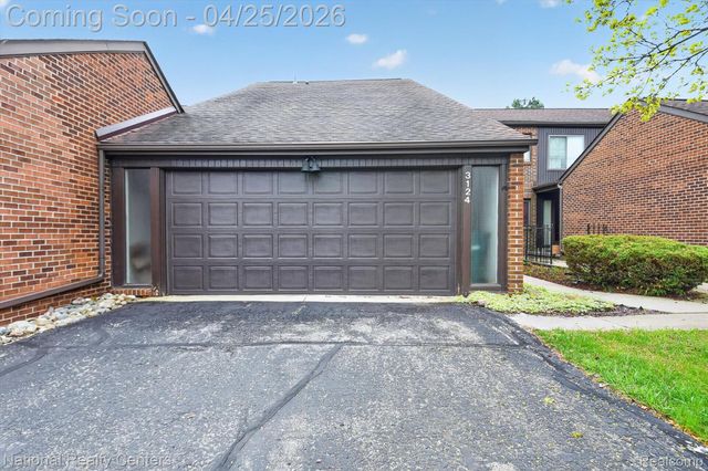 3124 Lindenwood Drive, Dearborn, MI 48120
