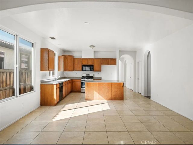 12357 Luna, Victorville, CA 92392