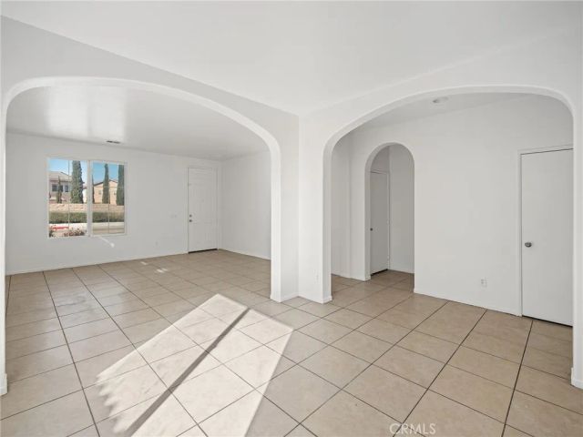 12357 Luna, Victorville, CA 92392