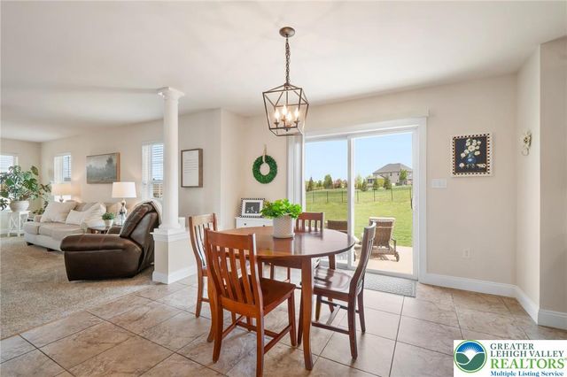 208 East Dell Road, Bushkill Twp, PA 18014