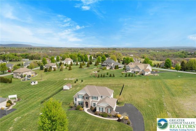 208 East Dell Road, Bushkill Twp, PA 18014