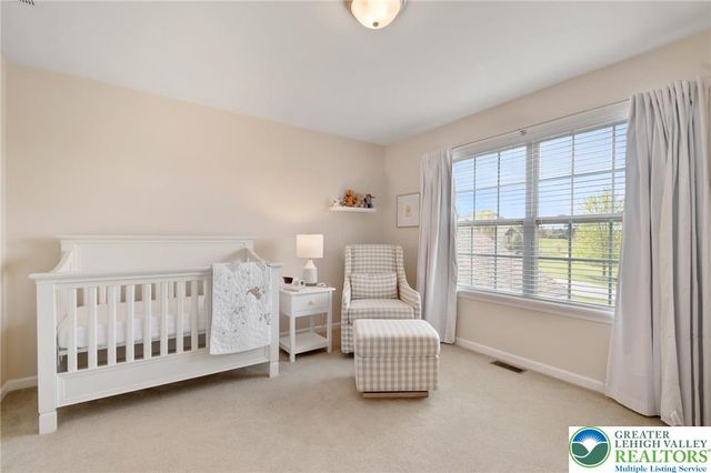 208 East Dell Road, Bushkill Twp, PA 18014
