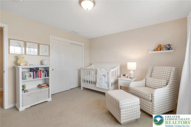 208 East Dell Road, Bushkill Twp, PA 18014