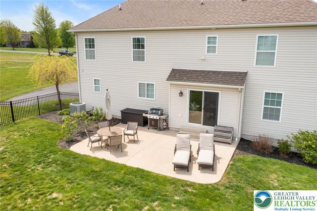 208 East Dell Road, Bushkill Twp, PA 18014