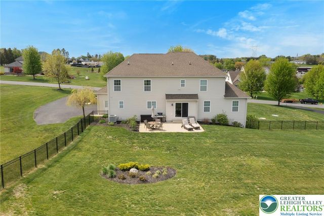 208 East Dell Road, Bushkill Twp, PA 18014