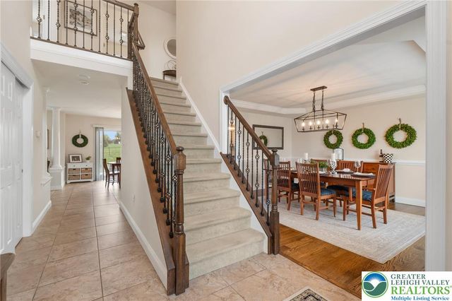 208 East Dell Road, Bushkill Twp, PA 18014