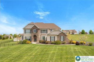 208 East Dell Road, Bushkill Twp, PA 18014