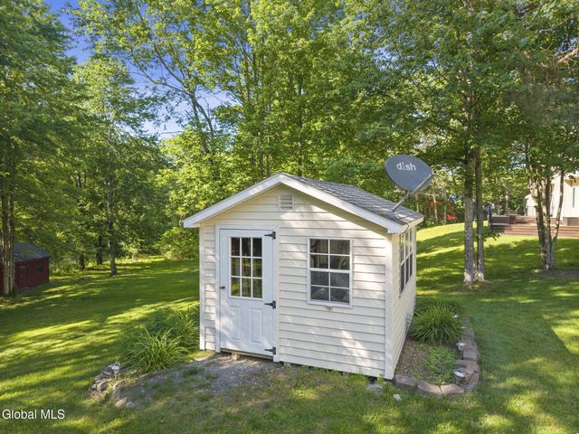 79 Glass Lake Road, Sand Lake, NY 12018