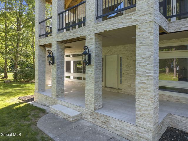79 Glass Lake Road, Sand Lake, NY 12018