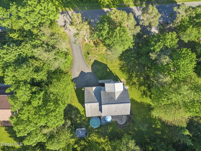 79 Glass Lake Road, Sand Lake, NY 12018