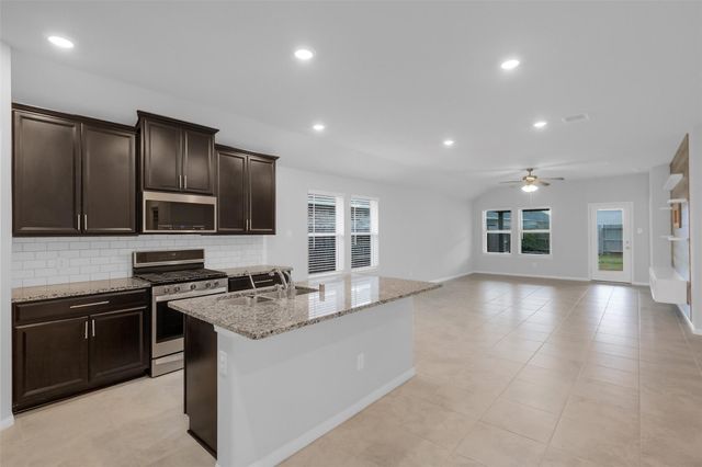 2442 Goddard Green Drive, Rosharon, TX 77583