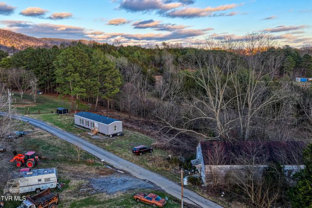 105 Bert Price Road, Rogersville, TN 37857