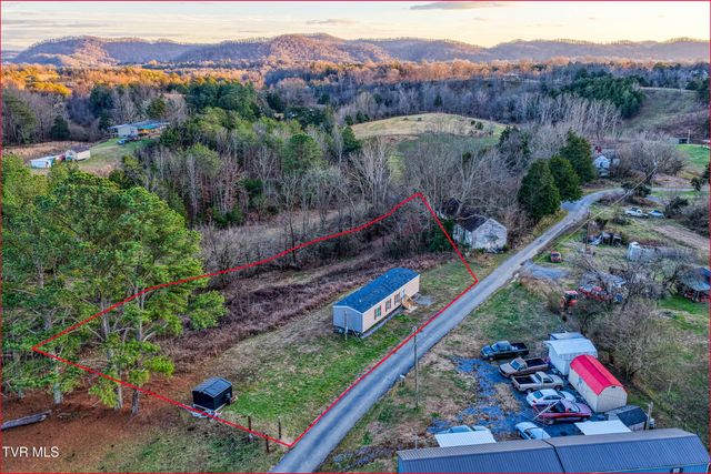 105 Bert Price Road, Rogersville, TN 37857