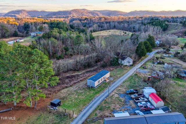 105 Bert Price Road, Rogersville, TN 37857