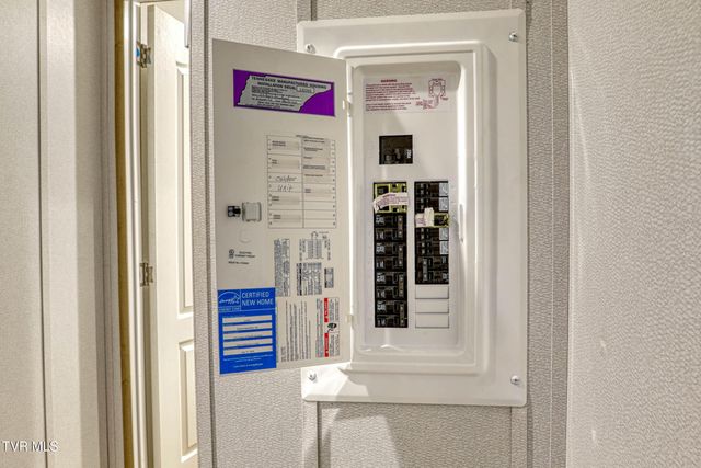 105 Bert Price Road, Rogersville, TN 37857