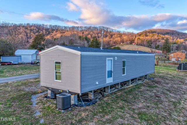 105 Bert Price Road, Rogersville, TN 37857