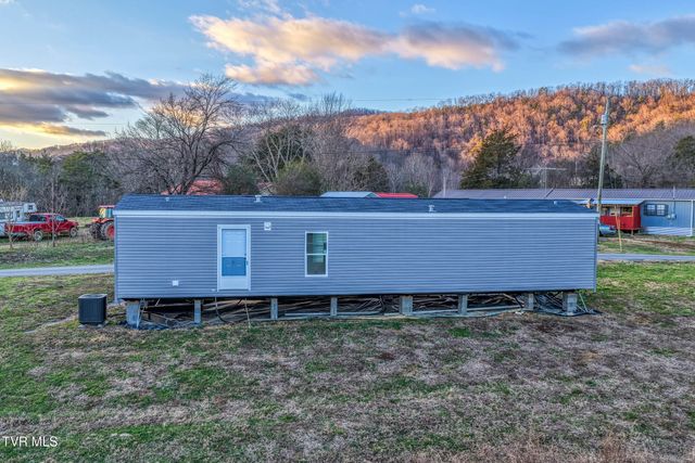 105 Bert Price Road, Rogersville, TN 37857