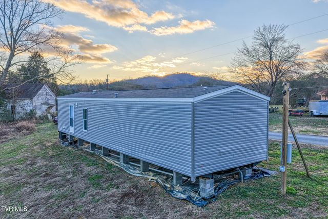 105 Bert Price Road, Rogersville, TN 37857