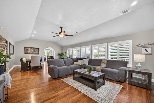 6814 Brisa Ln, Rancho Murieta, CA 95683