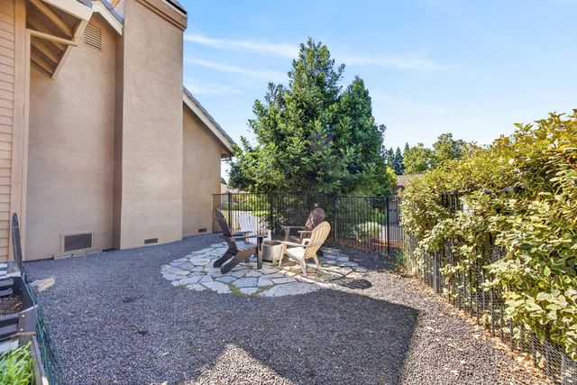 6814 Brisa Ln, Rancho Murieta, CA 95683