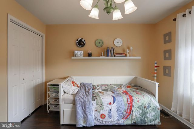 5 VISTA CIR, Lemoyne, PA 17043