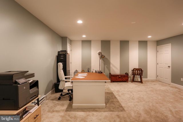 5 VISTA CIR, Lemoyne, PA 17043