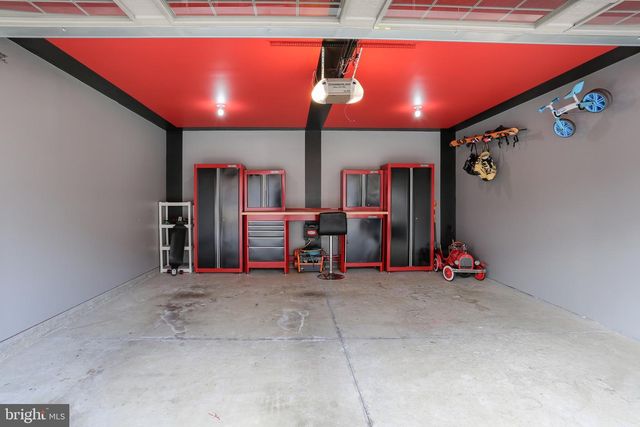 5 VISTA CIR, Lemoyne, PA 17043