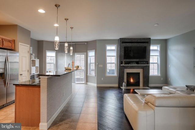 5 VISTA CIR, Lemoyne, PA 17043