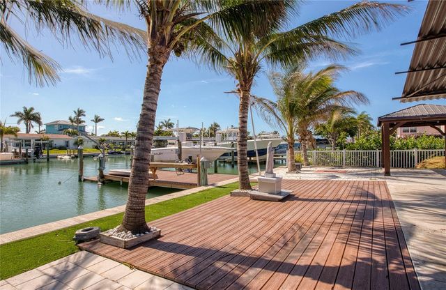 551 CRYSTAL DRIVE, Madeira Beach, FL 33708