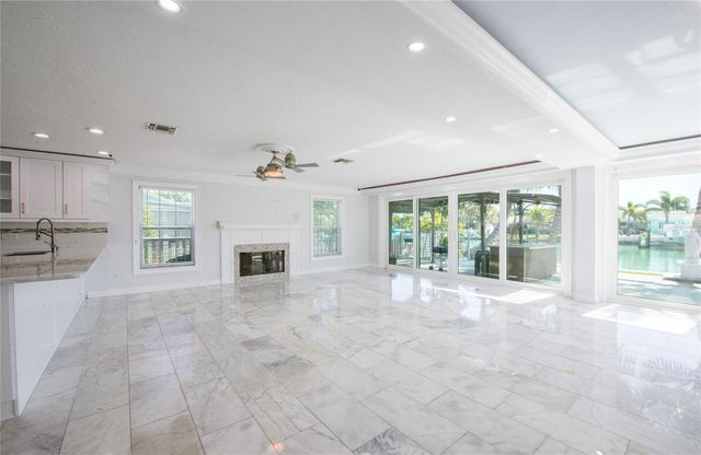 551 CRYSTAL DRIVE, Madeira Beach, FL 33708