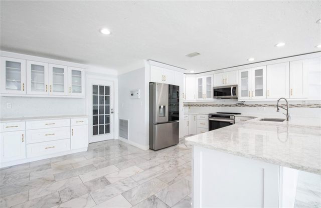 551 CRYSTAL DRIVE, Madeira Beach, FL 33708