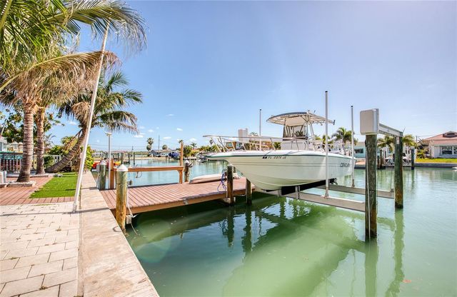 551 CRYSTAL DRIVE, Madeira Beach, FL 33708