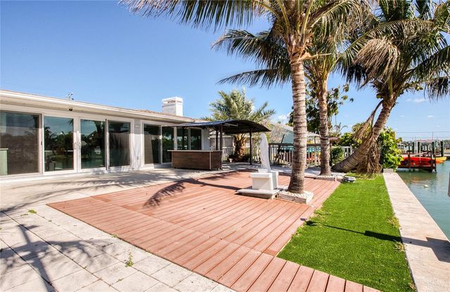 551 CRYSTAL DRIVE, Madeira Beach, FL 33708