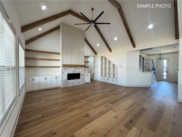 6006 S 40th Place, Rogers, AR 72758