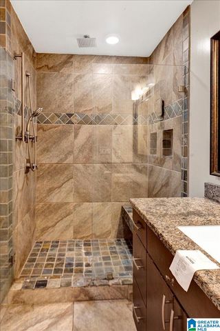 2220 HEADRICK ROAD, Bessemer, AL 35022