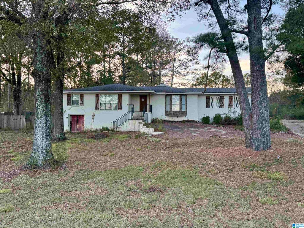 2220 HEADRICK ROAD, Bessemer, AL 35022