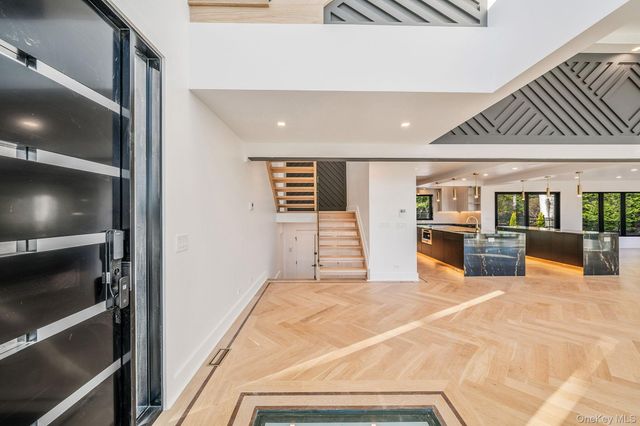 7 Riverview Terrace, Smithtown, NY 11787