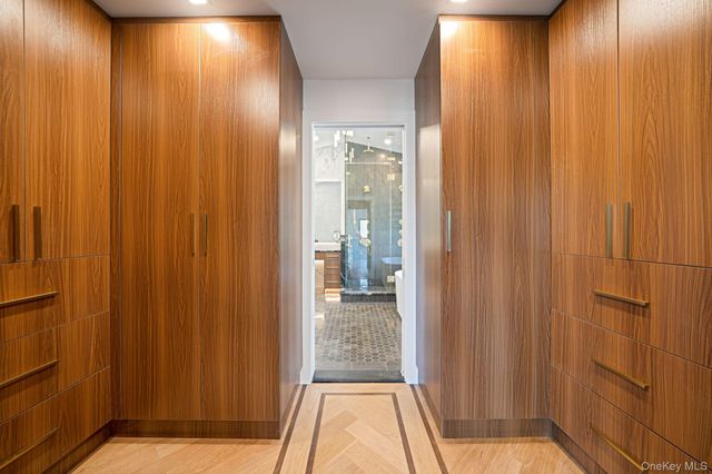 7 Riverview Terrace, Smithtown, NY 11787