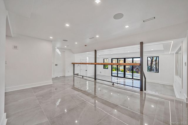 7 Riverview Terrace, Smithtown, NY 11787