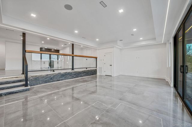 7 Riverview Terrace, Smithtown, NY 11787