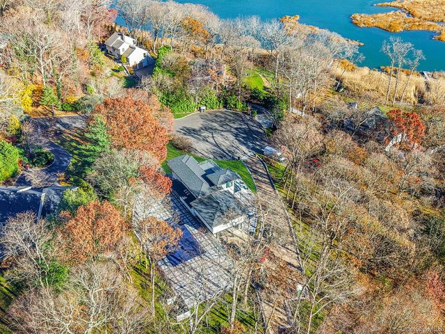7 Riverview Terrace, Smithtown, NY 11787