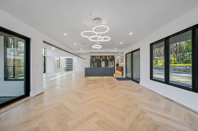 7 Riverview Terrace, Smithtown, NY 11787