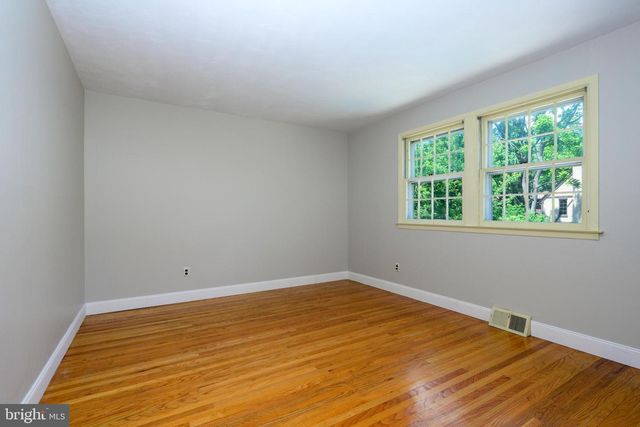 315 OXFORD RD, Plymouth Meeting, PA 19462