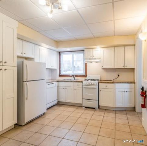 253 Lawrence Street 2R, New Haven, CT 06511
